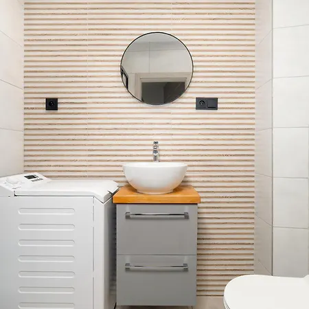 Comfortable In The Centre Of Close To The Mtp By Renters Apartment *