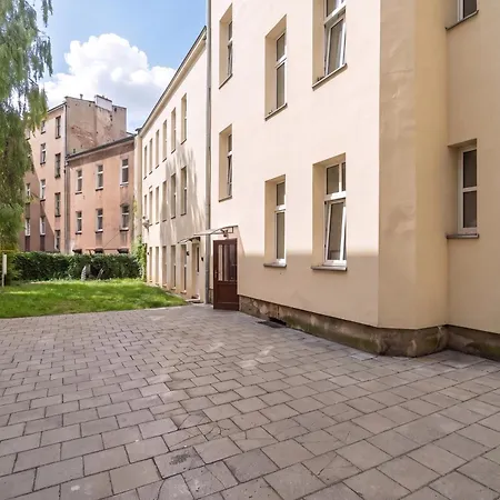 Comfortable In The Centre Of Close To The Mtp By Renters Apartment *